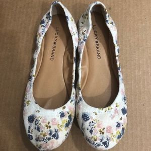 Lucky Brand Size 8.5 White Floral Emma Flats